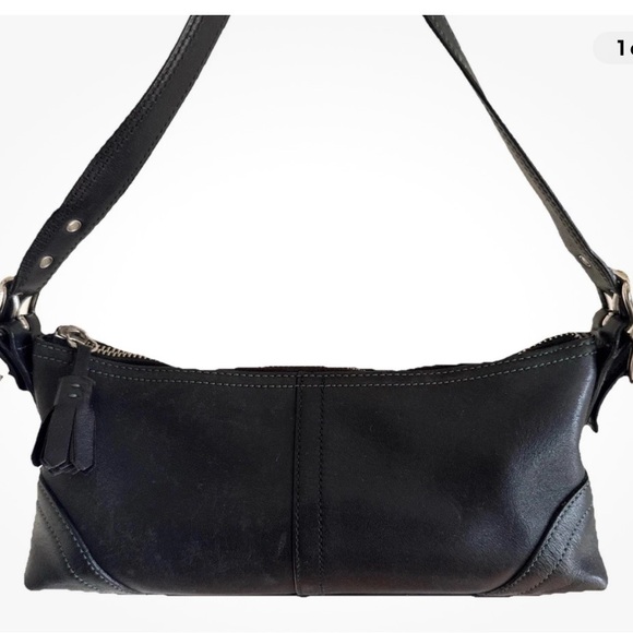 Coach Handbags - Coach Vintage Black Leather Hamptons SoHo Semi Baguette Shoulder Bag NWOT